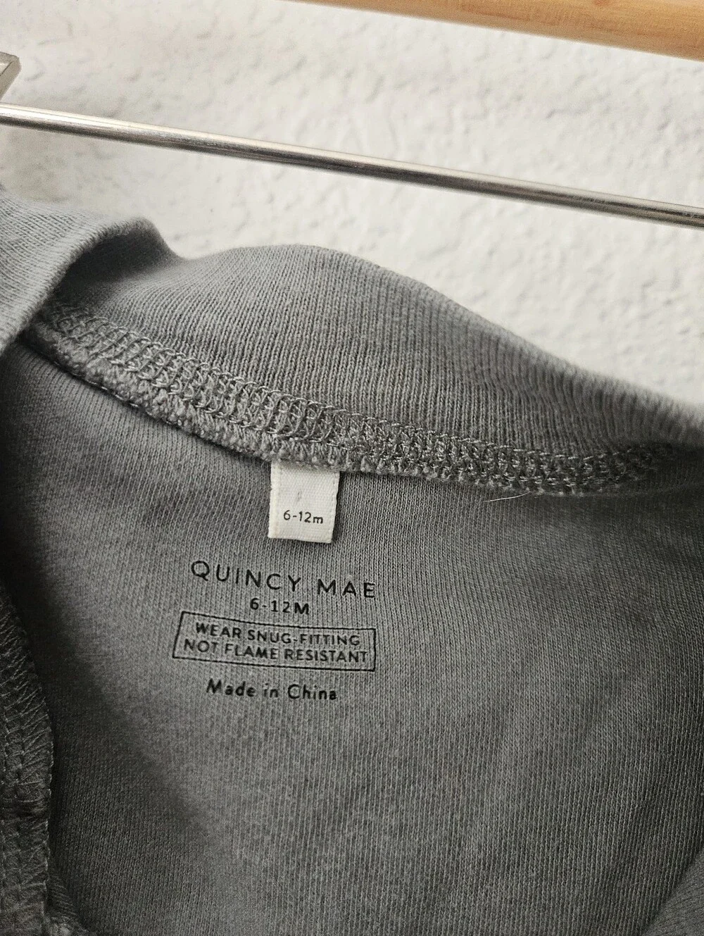 quincy mae zip up sleeper gray with stars, 6 - 12 months organic cotton